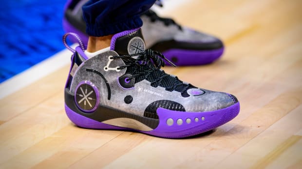 Minnesota Timberwolves guard D'Angelo Russell wears the Li-Ning Wade Shadow 3 sneakers.